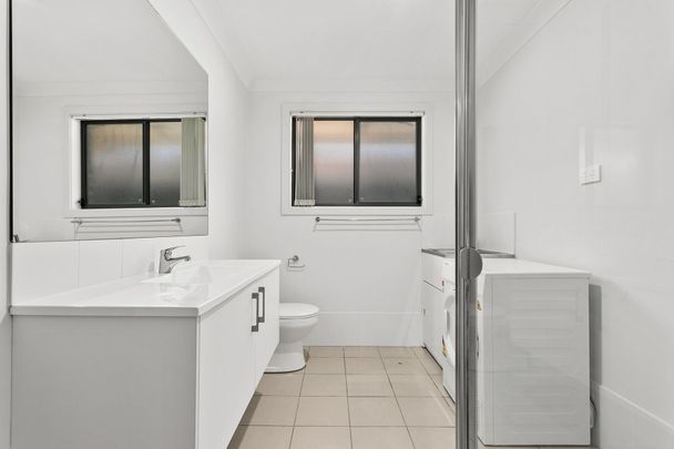 10 Hobbs Street - Photo 1