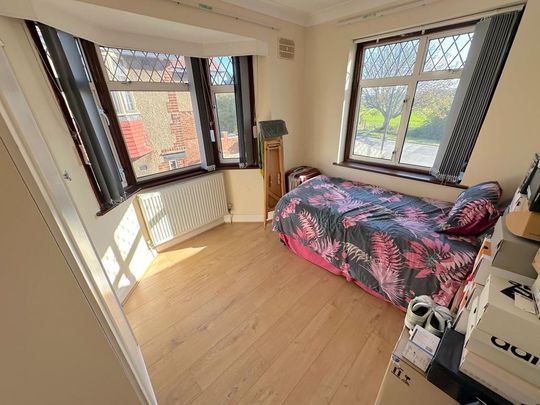 5 bedroom detached house to rent - Photo 1