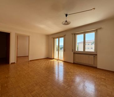Spacieux appartement de 4 pièces avec balcon à Delémont - Photo 2