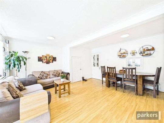 Plymouth Avenue, Woodley, Reading, Berkshire, RG5 - Photo 1