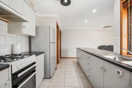 “Spacious 4-Bedroom Family Home in Montague Farm” - Photo 3