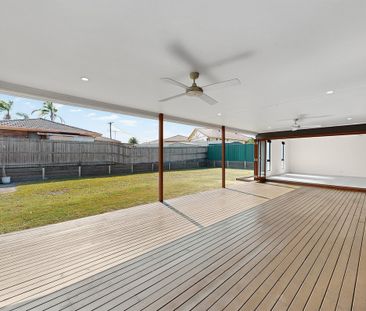 Move-In Ready Masterpiece — Fully Renovated & Spacious - Photo 5