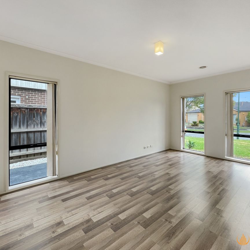 38 Jack William Way, Berwick VIC 3806 - House For Rent | Domain - Photo 1