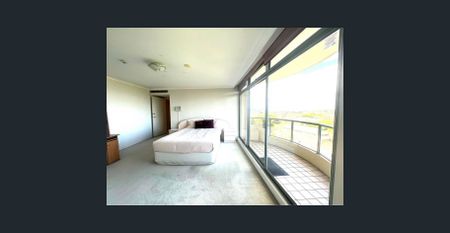 Fully Furnished 3 Bedroom Apartment Raleigh Park Kensington - Photo 3