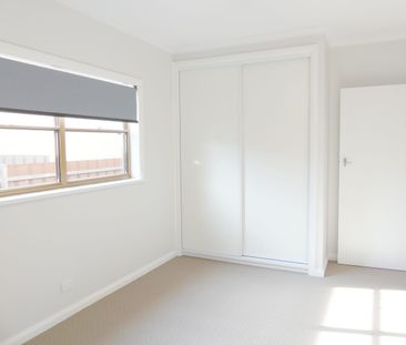 Renovated Family Home - South Shepparton - Photo 4