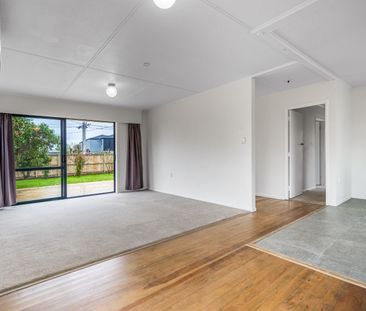Comfort & Space in Māngere East - Photo 3