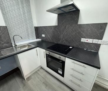 BeoleyRoadWest, REDDITCH - Photo 2