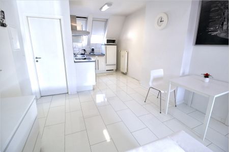 2 Zimmer in Düsseldorf - Photo 3