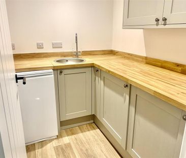 4 bedroom detached house to rent - Photo 6