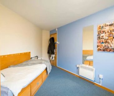 Large Ensuite - Photo 4