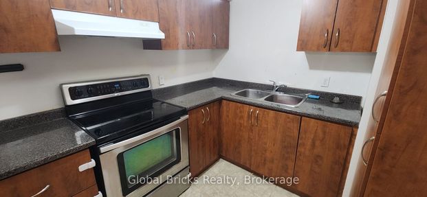 For Lease - 4187 Goldenrod Crescent Unit# Basement, Mississauga, Ontario - Photo 1