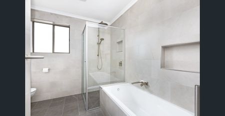 Peaceful, Updated Townhouse in a Leafy Setting - Photo 2