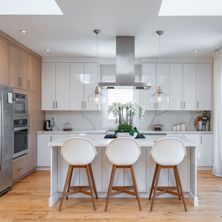 For Lease - 15724 Hurontario Street Unit# Farmhouse Suite, Caledon, Ontario - Photo 1