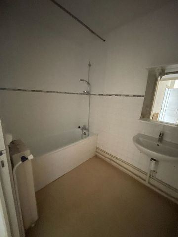 Location Appartement 3 pièces 62m² - Photo 3
