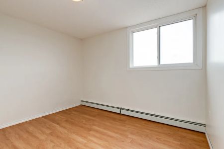 - 2 Bedroom at Cassils Plaza - Photo 3