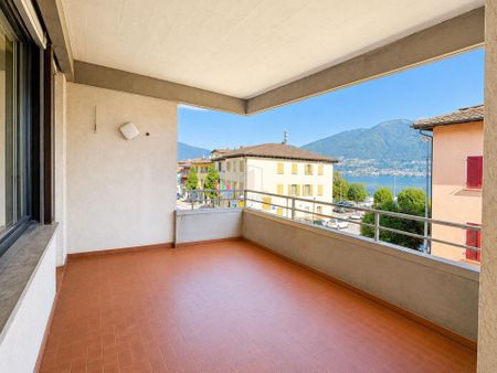 VIVERE A DUE PASSI DAL LAGO, TRILOCALE CON VISTA RINNOVATO - Photo 4