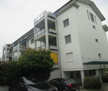 Grosszügige + sonnige 4 1/2 Zimmerwohnung mit attraktiver Miete - Photo 6