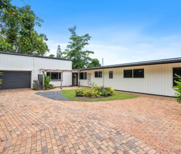 Elevated level living with breathtaking views - Photo 2