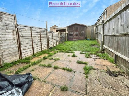 2 bedroom terraced house to rent - Photo 4