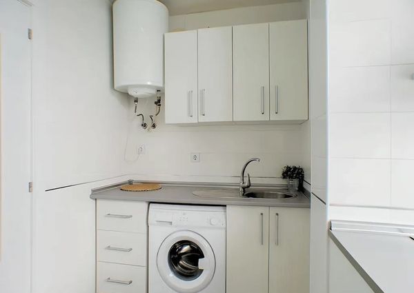 Calle Alicante, Getafe, Community of Madrid 28903