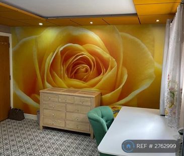 1 bedroom in a house share to rent - Photo 3