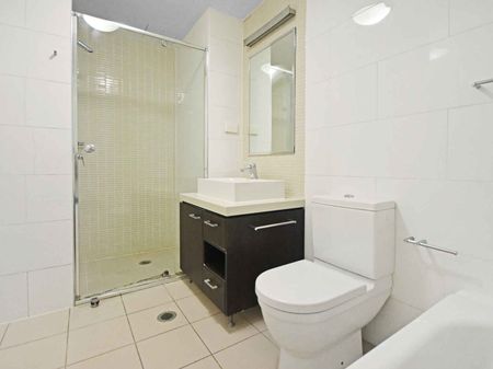 ONE BEDROOM APARTMENT WITH PRIVATE BALCONY & PARKING - Photo 2
