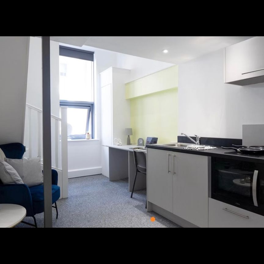 Studio Flat, Sheffield, S1 - Photo 1