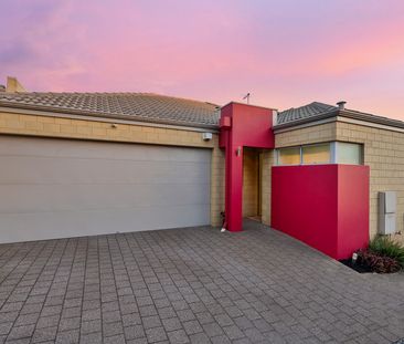 Modern 3-Bedroom Villa for Rent - Photo 1