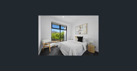 Near new and spacious home in quiet location - Photo 4