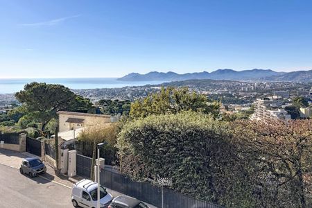 Superbe appartement de 4 pièces rénové avec vue mer - Photo 3