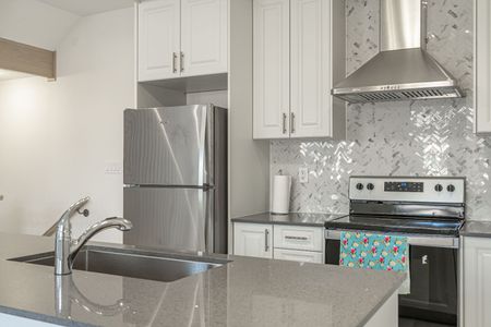 For Lease - 31 Bluebird Lane, Barrie, Ontario - Photo 5