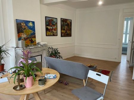 SPACIEUX T2 EN HYPER CENTRE VILLE - Photo 3