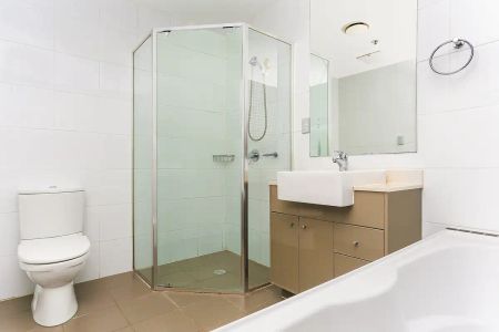 “Beautiful Two Bedroom Apartment in the Heart of the City” - Photo 4