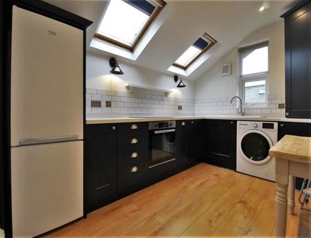 1 Bedroom Apartment To Let - Photo 5