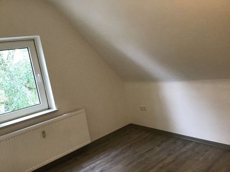 Nette 1,5-Zimmer-DG-Wohnung - Foto 2