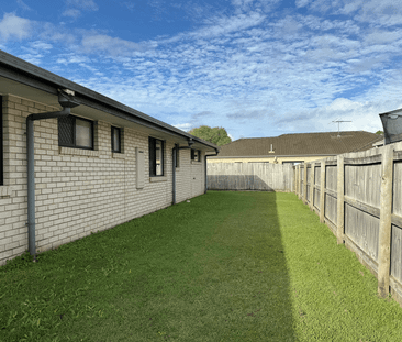 13 Grassdale Cres, Morayfield, Qld 4506 - Photo 1