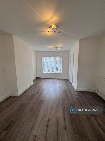 3 bedroom end of terrace house to rent - Photo 2