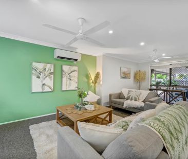 STUNNING 4 BEDROOM HOME WITH POOL IN KIRWAN - Photo 3