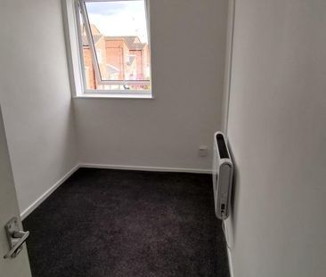 3 bedroom end of terrace house to rent - Photo 5