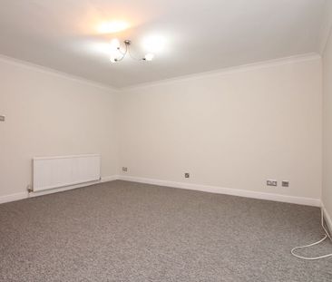 The Chantry, Titchfield Common, Fareham - Photo 3