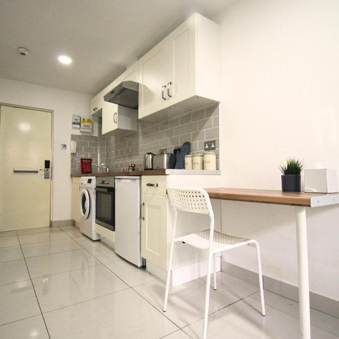 1 bedroom flat to rent - Photo 1