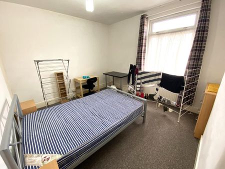 3 bedroom terraced house to rent - Photo 3