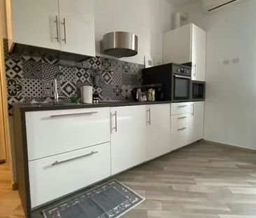 Via Varesina, Milan, Lombardy 20156 - Foto 4