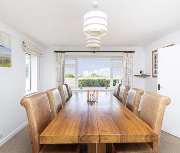 4 bedroom detached house to rent - Photo 2