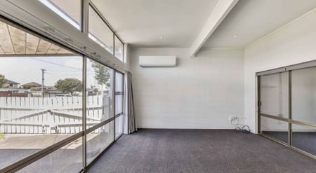 TIDY TAKANINI HOME - Photo 4