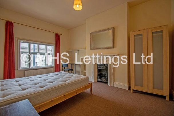 3 Bedroom Flat for rent in Woodhouse Lane - Photo 1