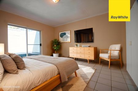 SELF CONTAINED STUDIO APARTMENT IN CONVENIENT LOCATION - Photo 3