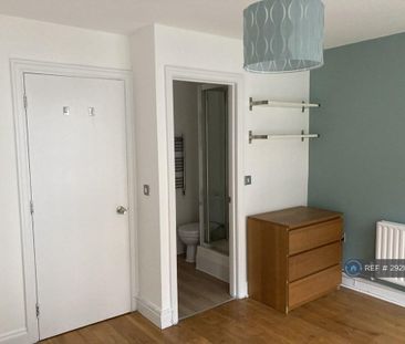 1 bedroom in a house share to rent - Photo 4