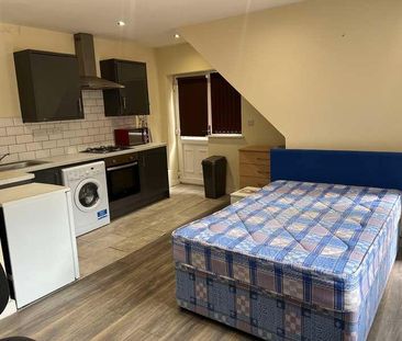 Lenton: Student Bedroom Studio Apartment - Derby Grove, NG7 - Photo 2