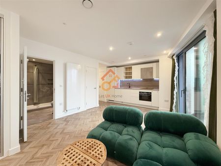 Skyline Apartment, 11 Makers Yard, London E3 - Photo 5